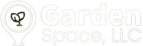 A green background with the word garden in white letters.